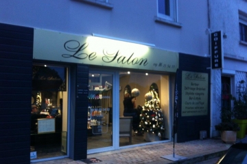 habillage salon de coiffure avec rampe lumineuse